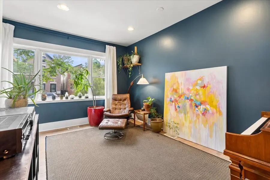 1014 W 31st Place, Chicago, IL 60608 - #3