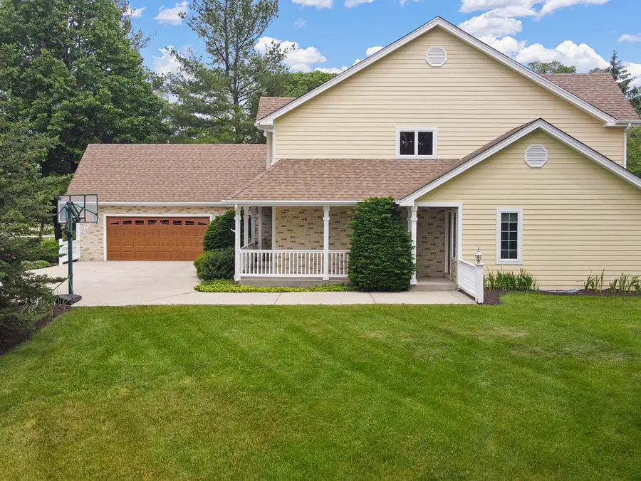 295 W Grandin Road, Morris, IL 60450 - #3