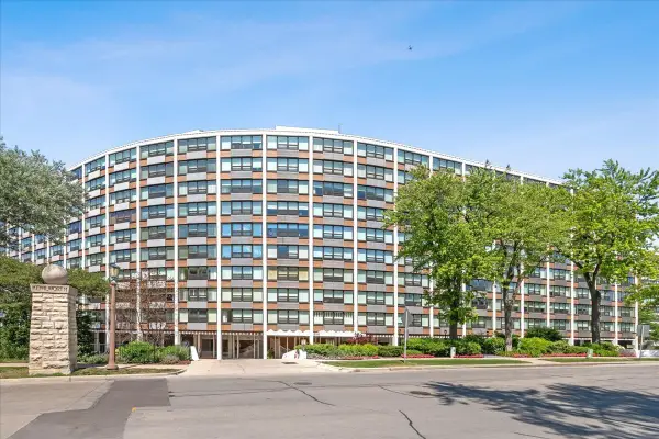 1630 Sheridan Road #4A, Wilmette, IL 60091