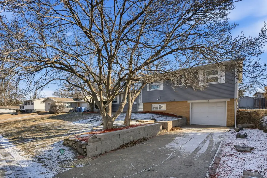 1519 Parklane Drive, Bettendorf, IA 52722 - #2
