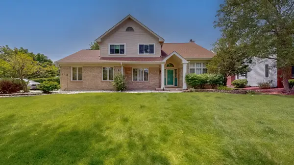 3527 Hobbes Drive, Naperville, IL 60564