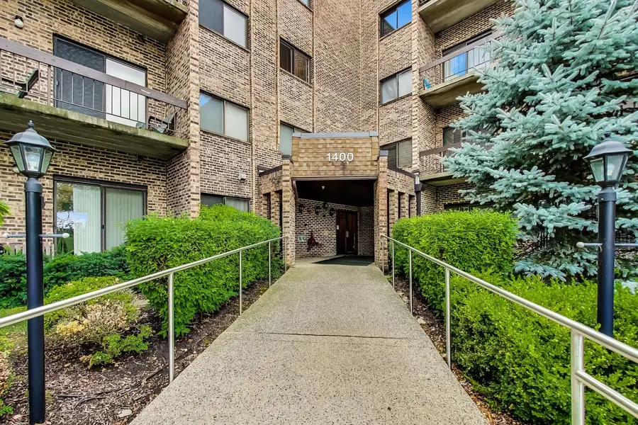 1400 N Elmhurst Road #319, Mount Prospect, IL 60056 - #2