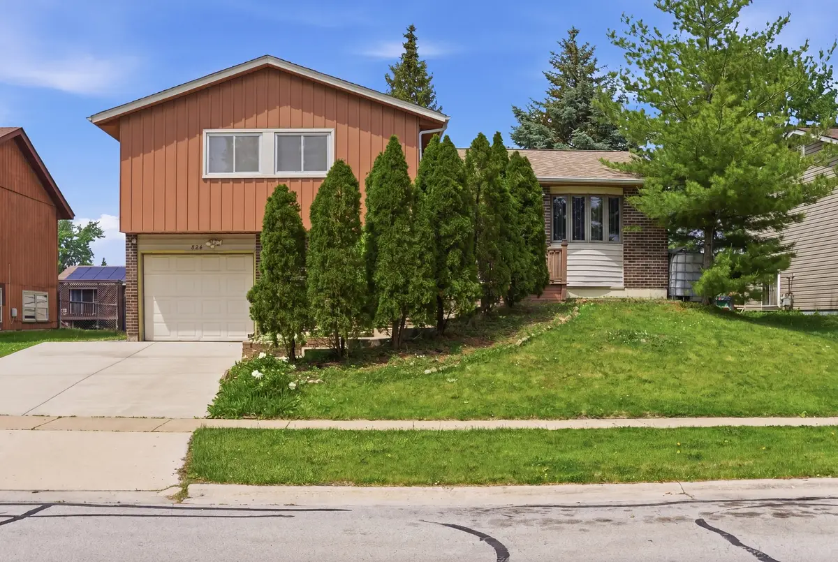 824 Oakton Avenue, Romeoville, IL 60446 - #1
