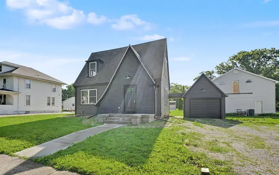 310 N Melvin Street, Gibson City, IL 60936 - #3