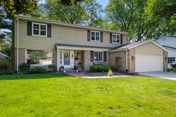 125 N Gibbons Avenue, Arlington Heights, IL 60004