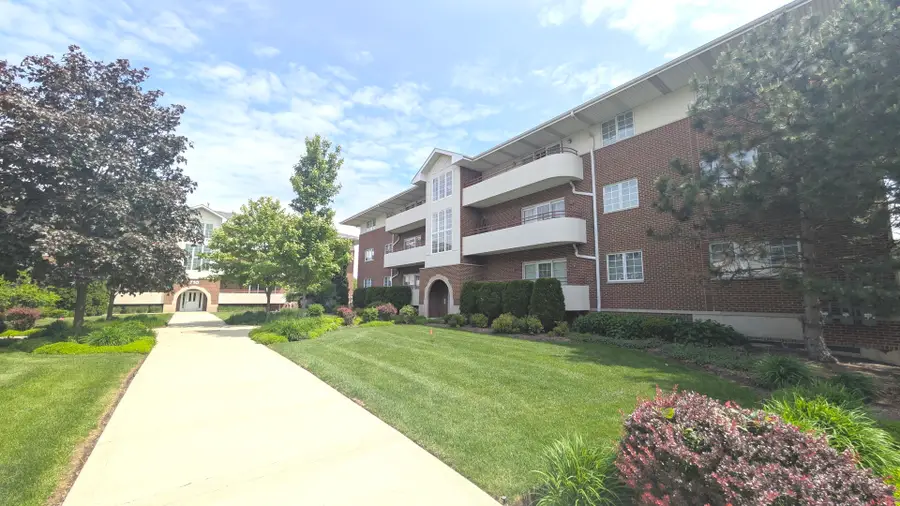 706 63rd Street #202, Westmont, IL 60559 - #2