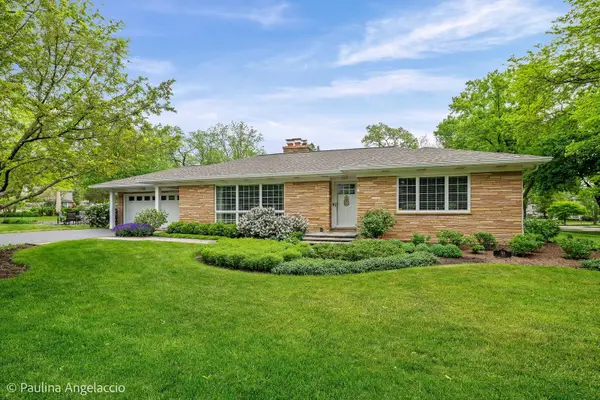 746 S Grove Avenue, Barrington, IL 60010