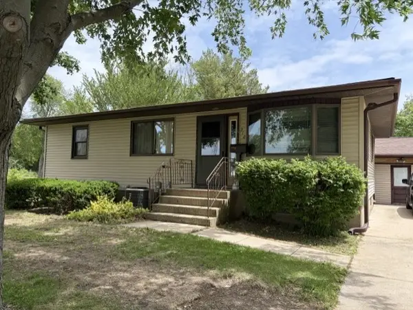 318 N 2nd Road, Tonica, IL 61370