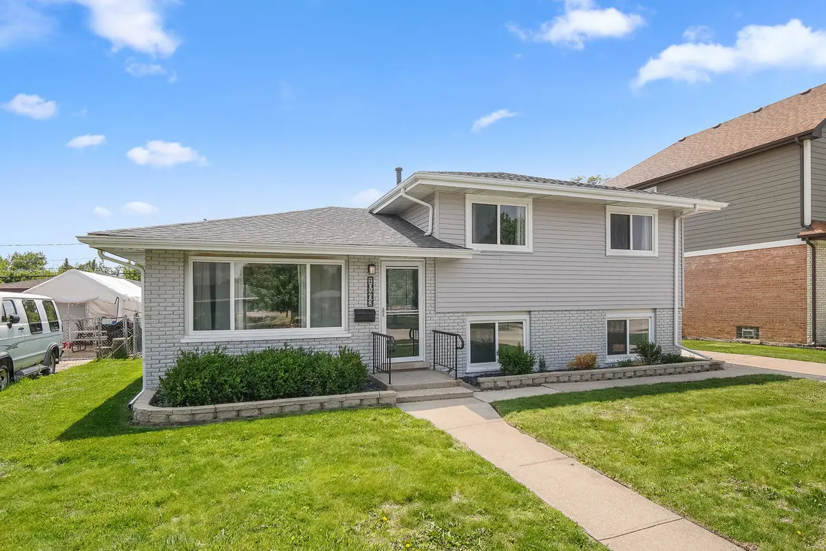 10403 Barnard Drive, Chicago Ridge, IL 60415 - #1