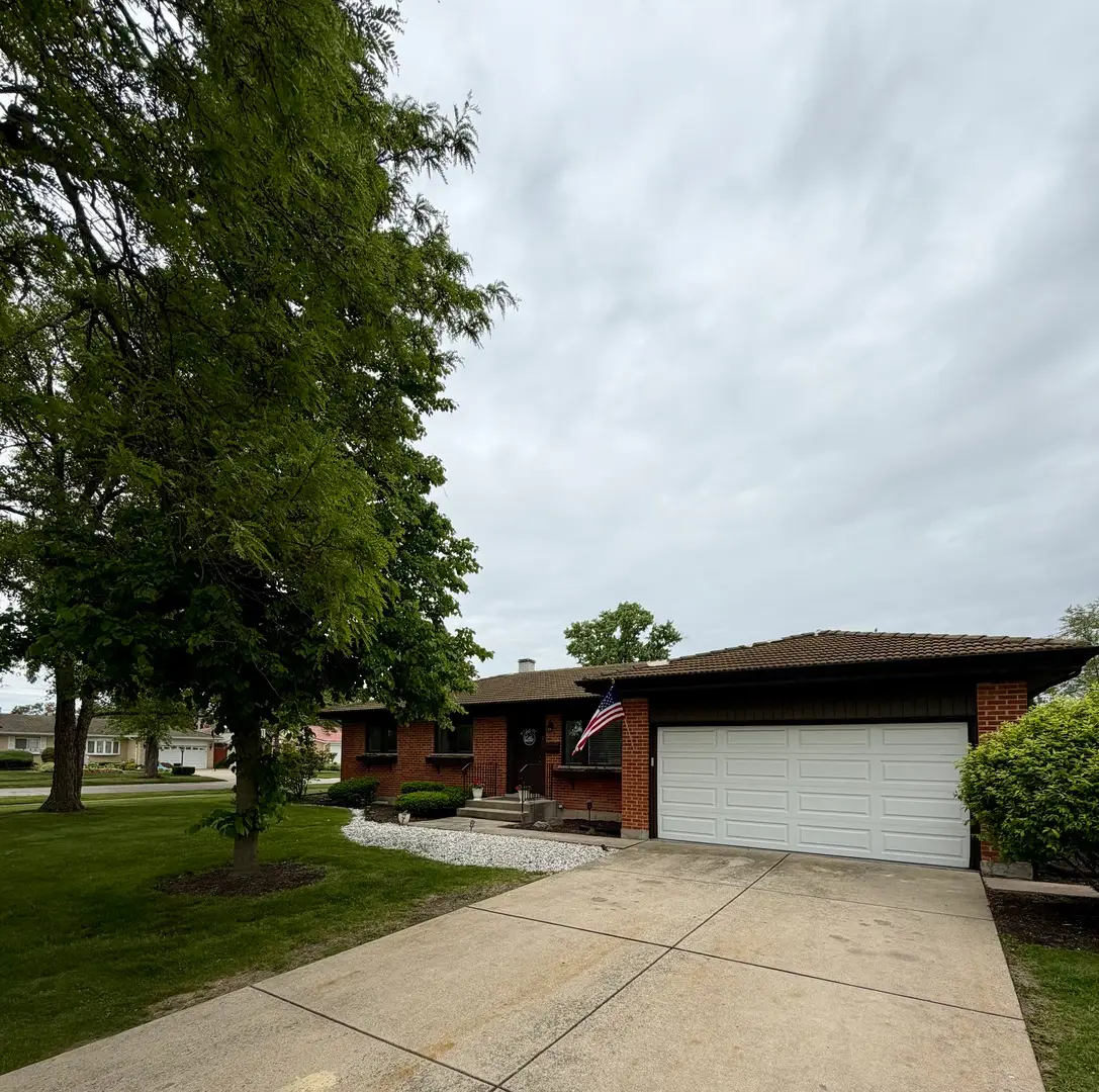 832 Leahy Circle, Des Plaines, IL 60016 - #1