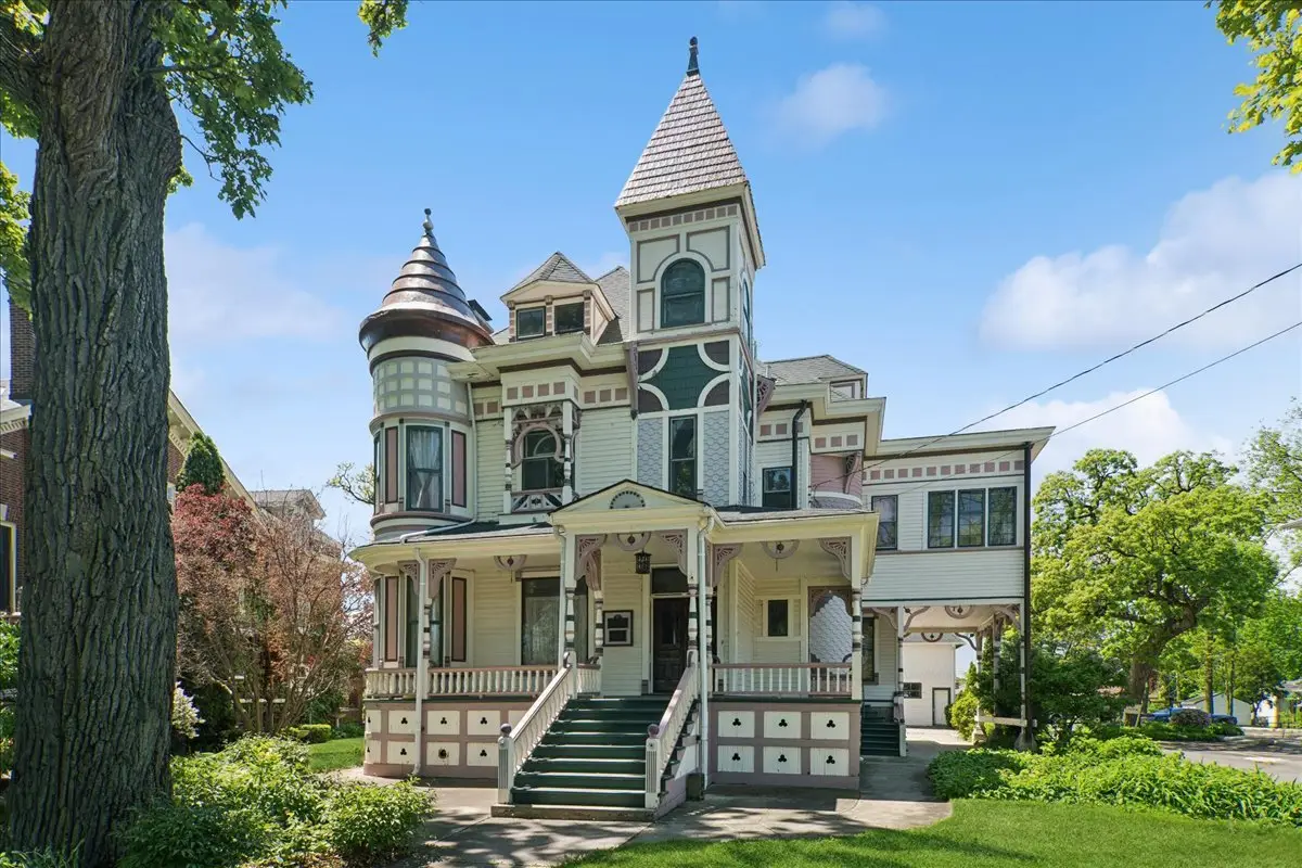 214 S State Street, Elgin, IL 60123 - #1