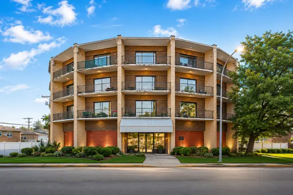 3900 W 95th Street #201, Evergreen Park, IL 60805