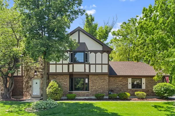 11716 S Black Forest Lane, Palos Park, IL 60464