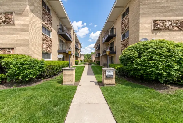 6811 N Olmsted Avenue #106, Chicago, IL 60631