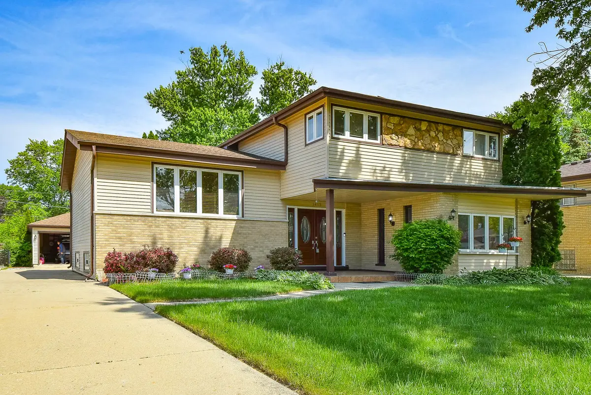 1413 N Burning Bush Lane, Mount Prospect, IL 60056 - #1