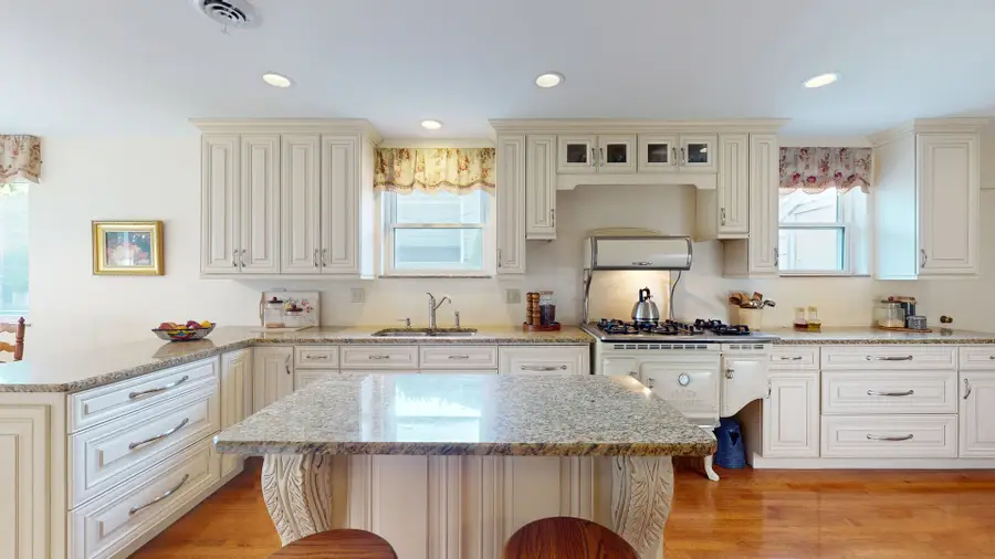 315 E Union Avenue, Wheaton, IL 60187 - #3