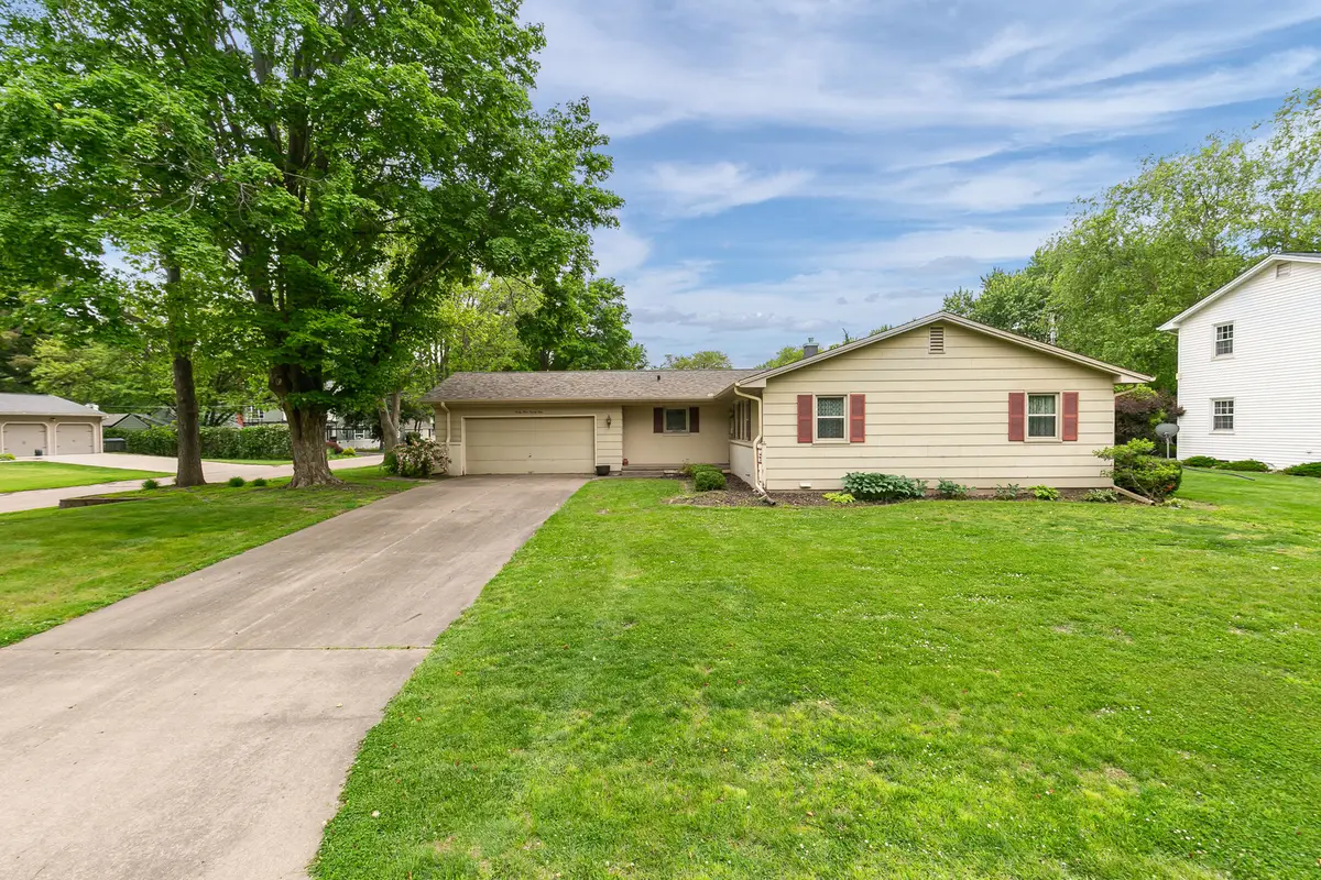 3324 34th Ave Court, Rock Island, IL 61201 - #1