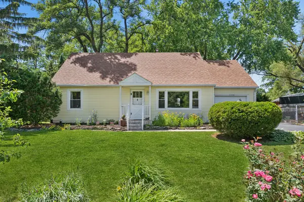 1330 S Wayside Drive, Villa Park, IL 60181