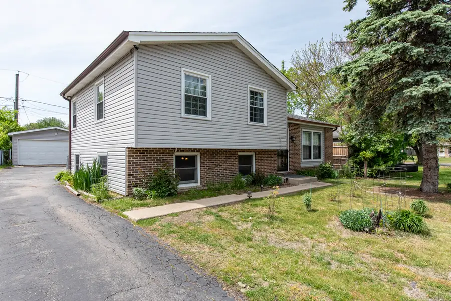3332 N Lewis Avenue, Waukegan, IL 60087 - #2