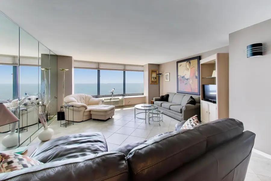 155 N Harbor Drive #3910, Chicago, IL 60601 - #3