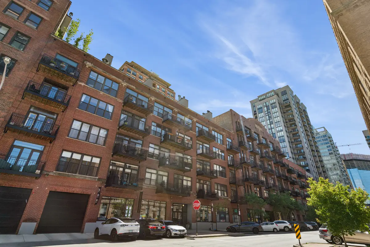 375 W Erie Street #604, Chicago, IL 60654 - #1