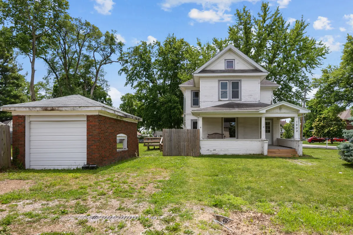 1202 20th Avenue, Viola, IL 61486 - #1
