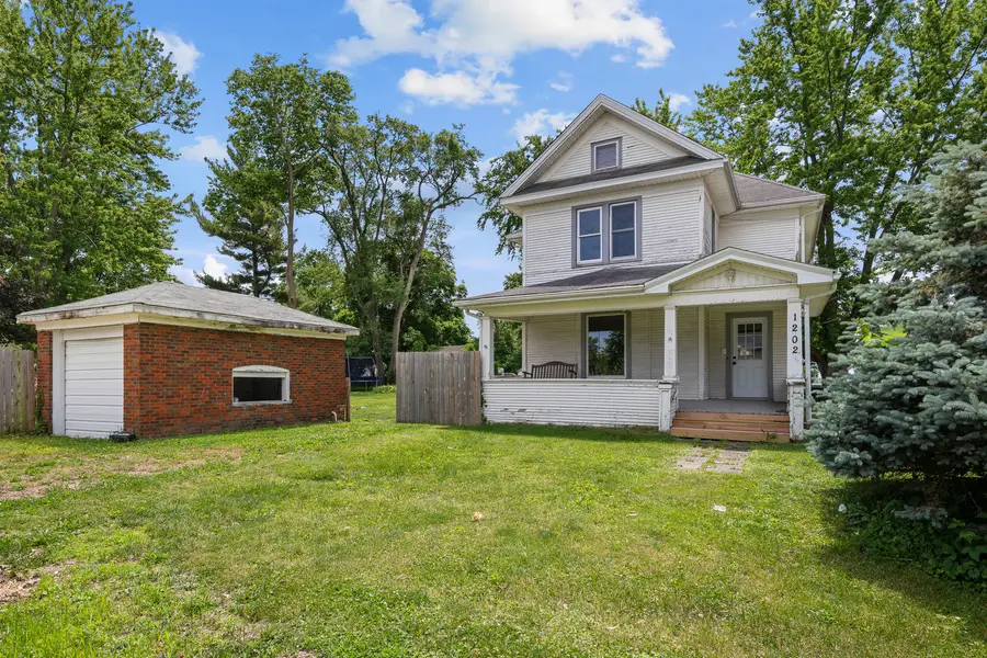1202 20th Avenue, Viola, IL 61486 - #2