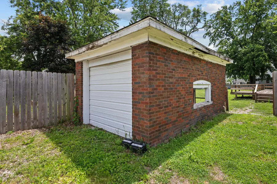 1202 20th Avenue, Viola, IL 61486 - #3