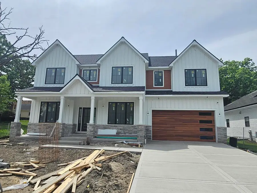 850 Forest Avenue, Glen Ellyn, IL 60137 - #2