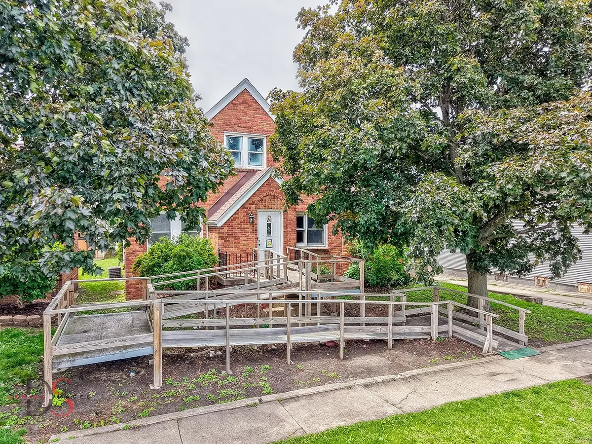 217 20th Avenue, Ottawa, IL 61350 - #1