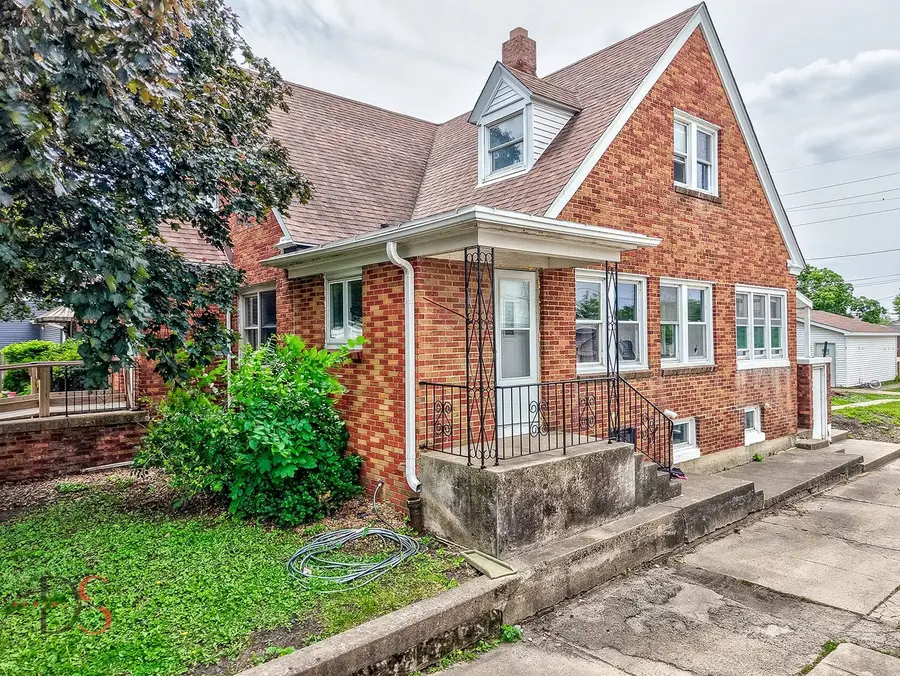 217 20th Avenue, Ottawa, IL 61350 - #2