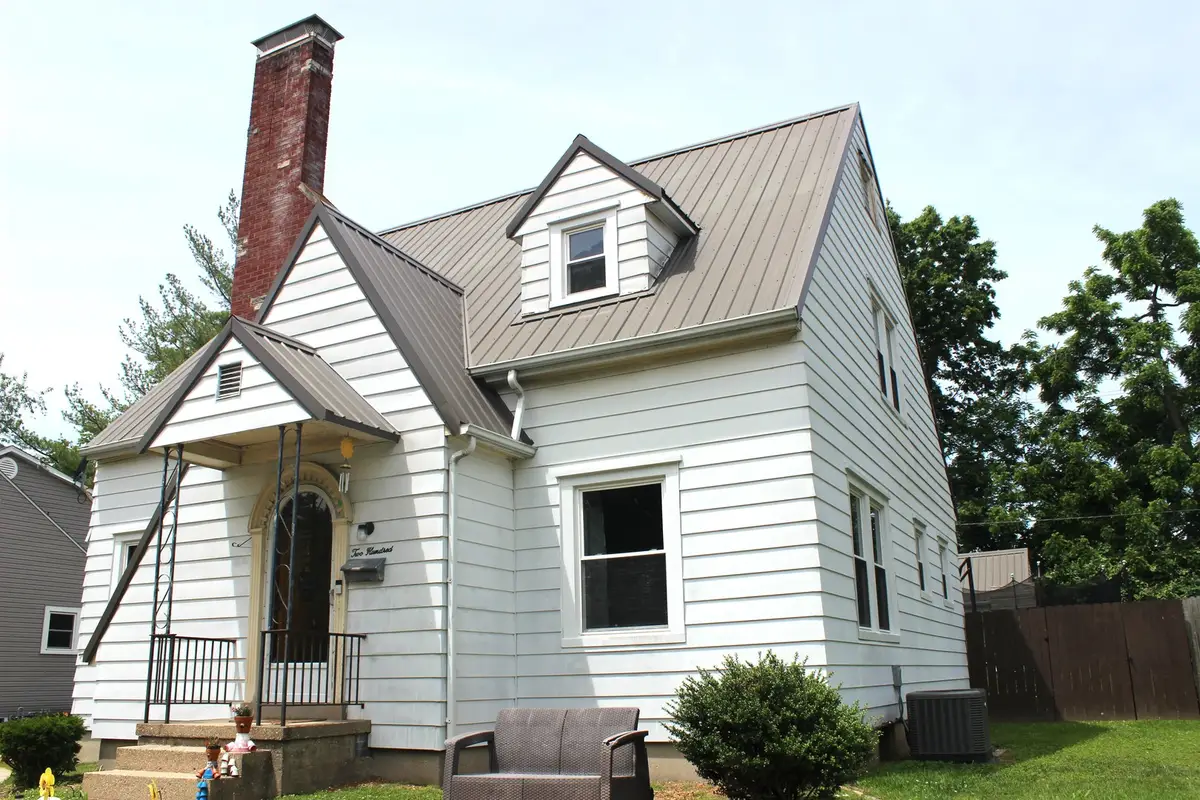 200 E Bennett Street E, Salem, IL 62881 - #1