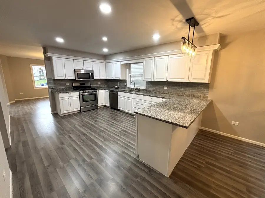 1101 N Princeton Avenue, Villa Park, IL 60181 - #3