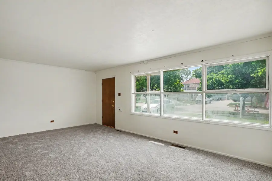 8243 N Ozanam Avenue, Niles, IL 60714 - #3