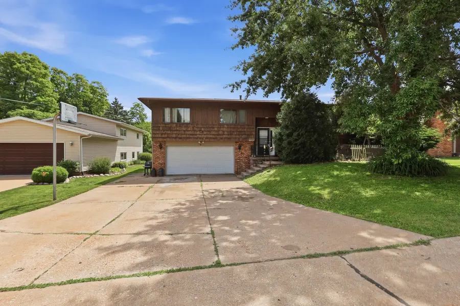 3007 46th Street, Rock Island, IL 61201 - #3