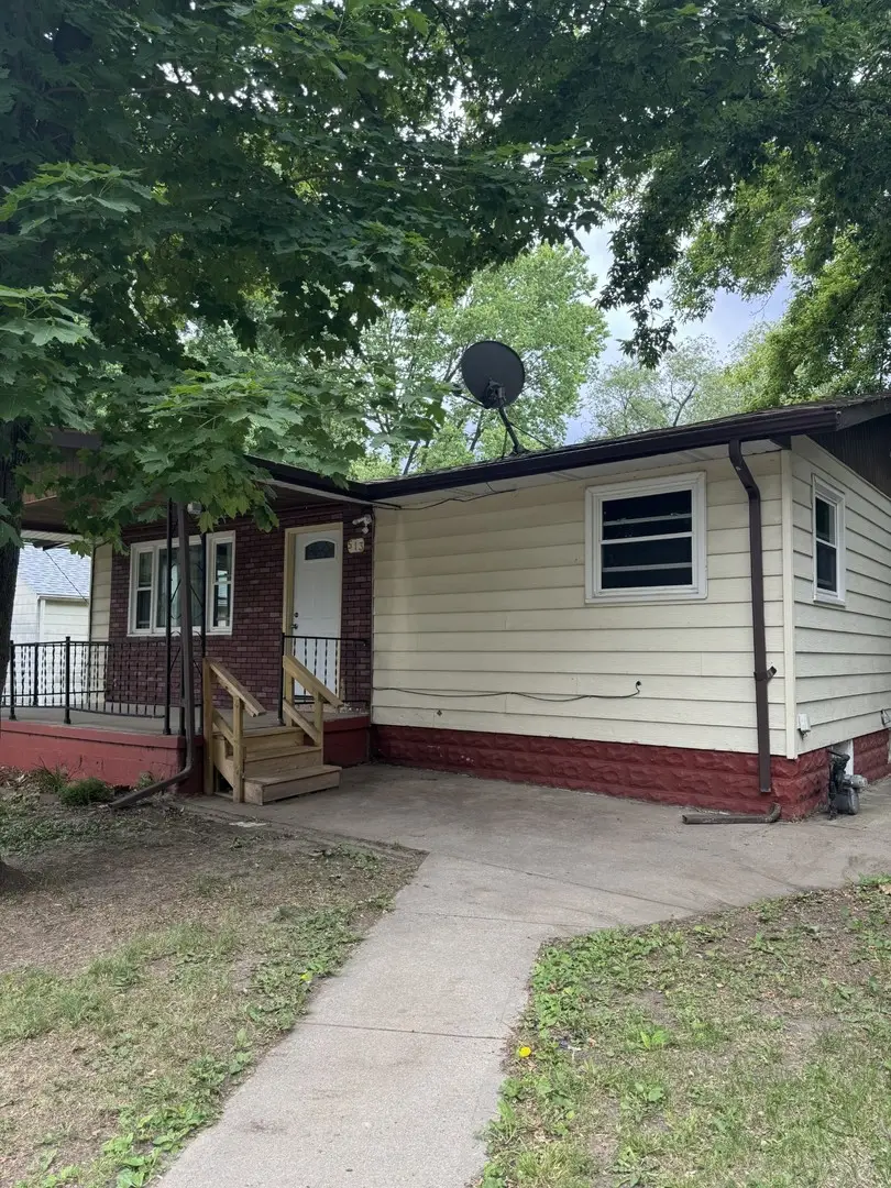 513 Griswold Avenue, Sterling, IL 61081 - #2