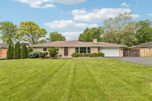 914 N Elmhurst Road, Prospect Heights, IL 60070