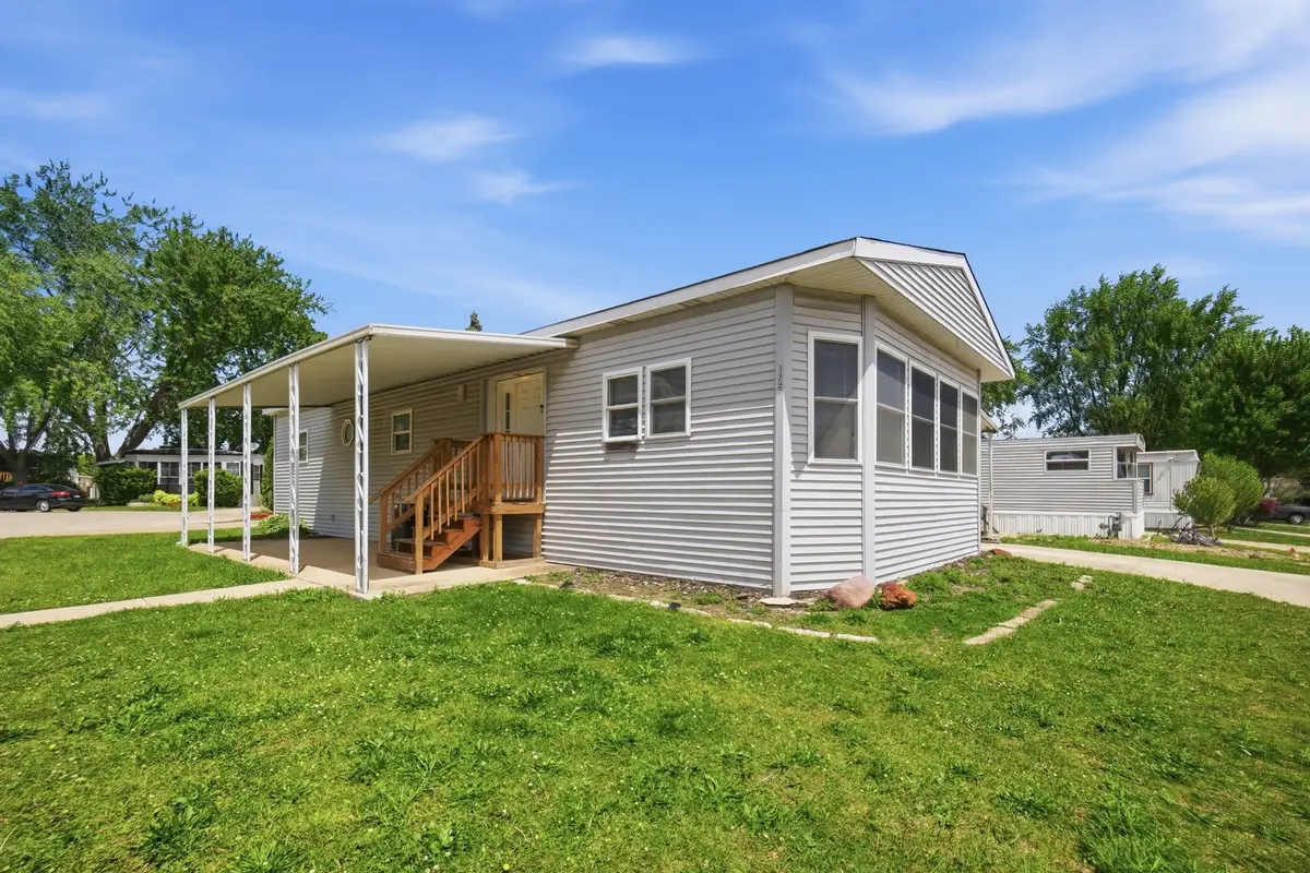 165 Hansom Drive, Wheeling, IL 60090 - #1