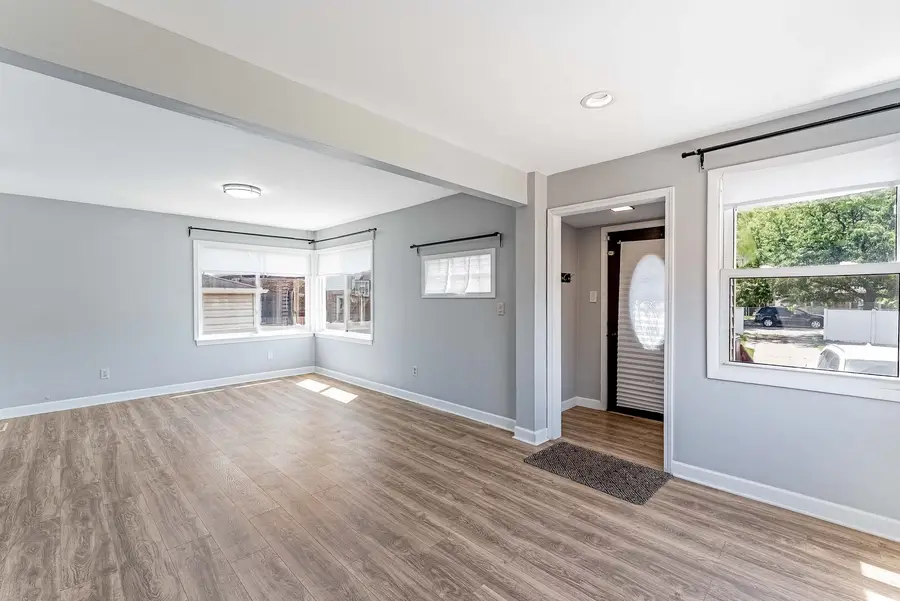 11319 S Green Bay Avenue, Chicago, IL 60617 - #2