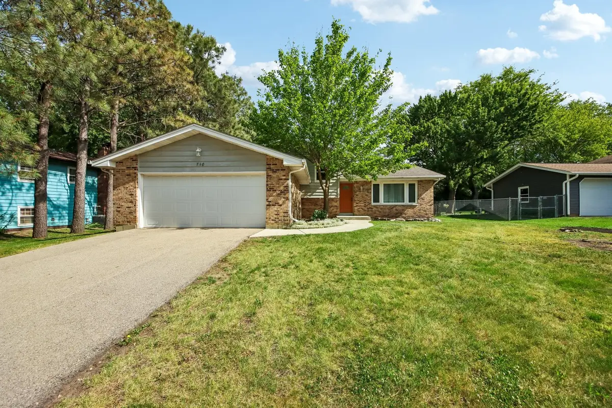 710 Chelsea Drive, Algonquin, IL 60102 - #1