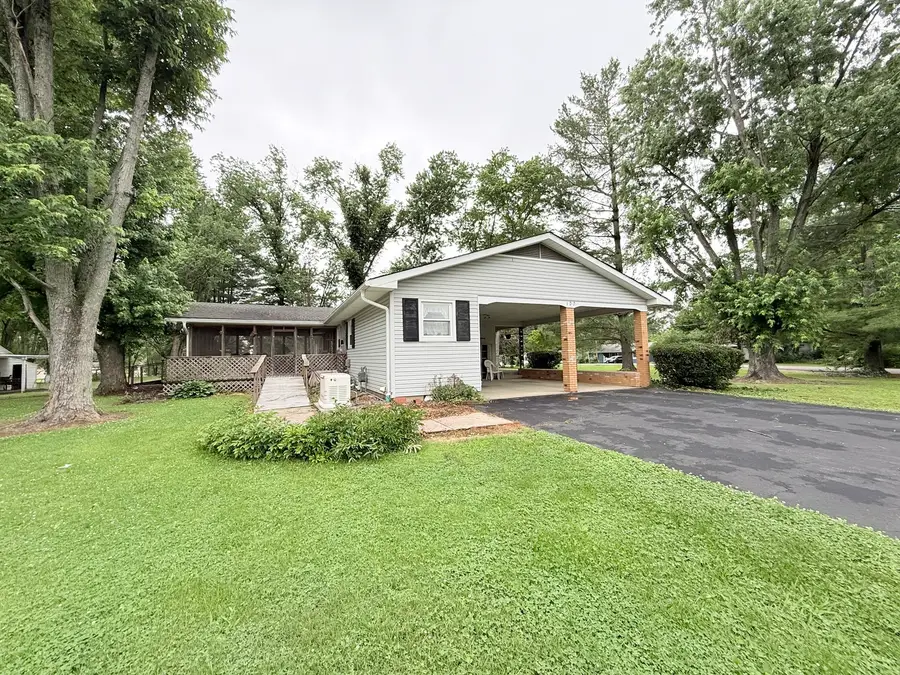100 Magnolia Street, Harrisburg, IL 62946 - #2