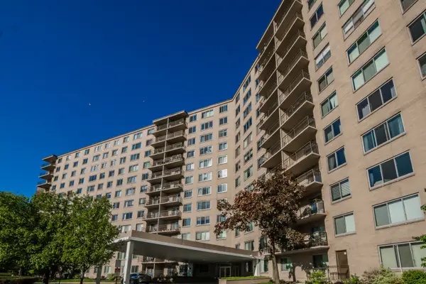6933 N Kedzie Avenue #615, Chicago, IL 60645