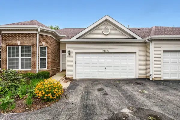 21422 Mays Lake Drive, Crest Hill, IL 60403