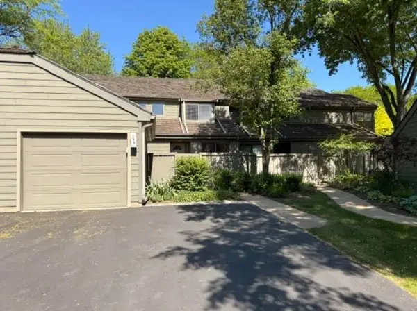 199 Timber Ridge Road, Lake Barrington, IL 60010