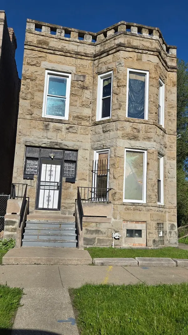 6207 S May Street, Chicago, IL 60621