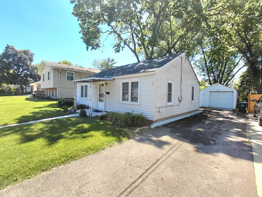 415 S Van Buren Street, Batavia, IL 60510 - #3