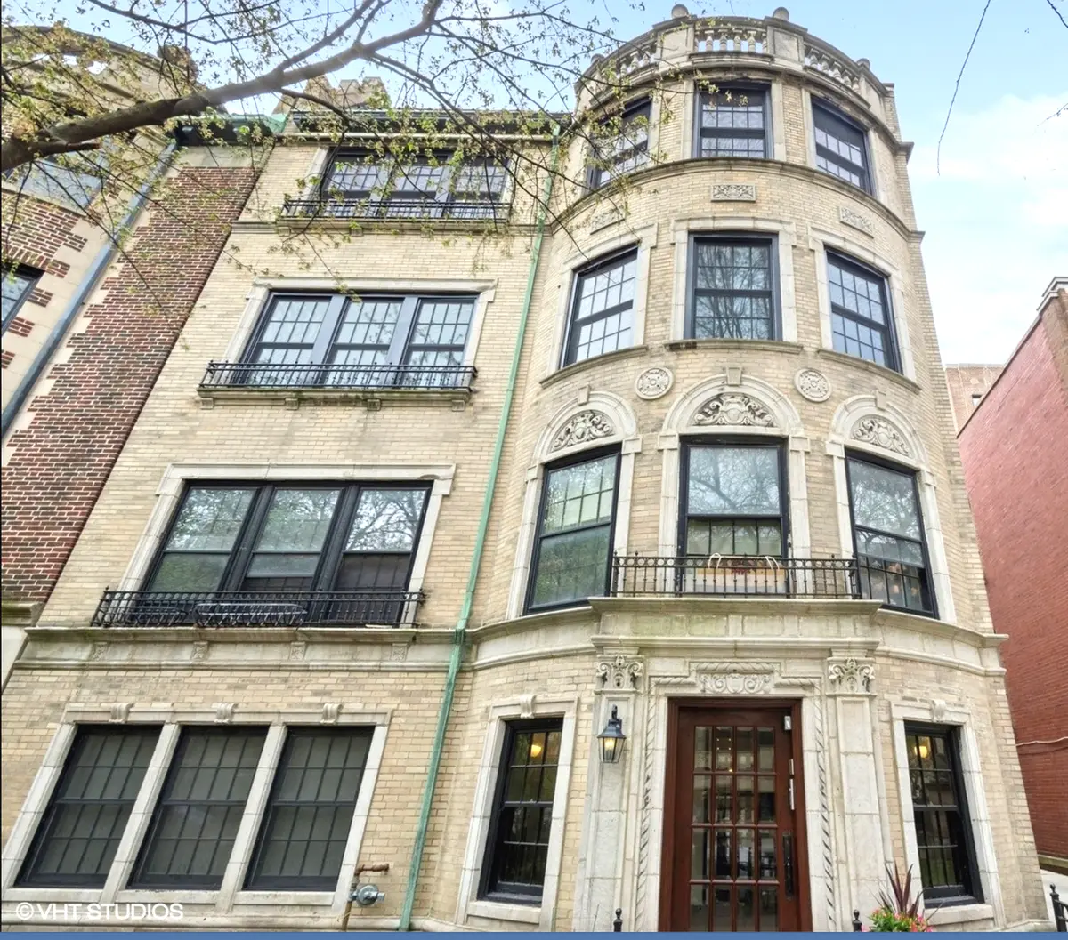 507 W Briar Place #2, Chicago, IL 60657 - #1