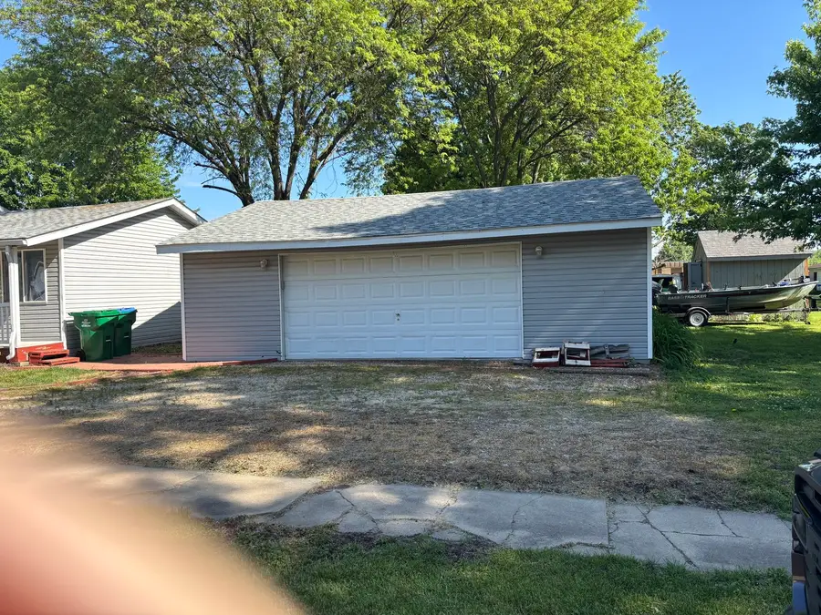1701 Lincoln Avenue, Mendota, IL 61342 - #2