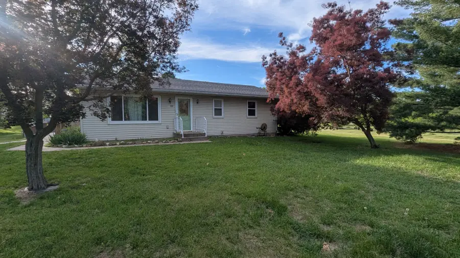 521 12th Street, Erie, IL 61250 - #2