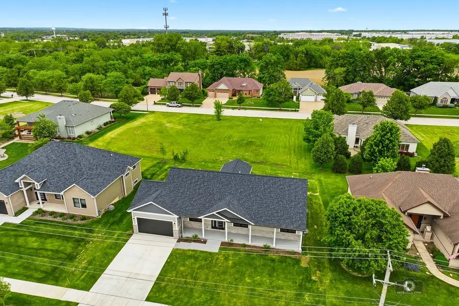 684 Schomer Road, Aurora, IL 60505 - #3